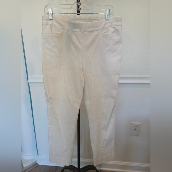 Chicos Bridgette Shaping Ankle Pants In Alibaster - Picture 3 of 4